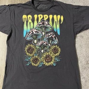 Gray graphic t shirt